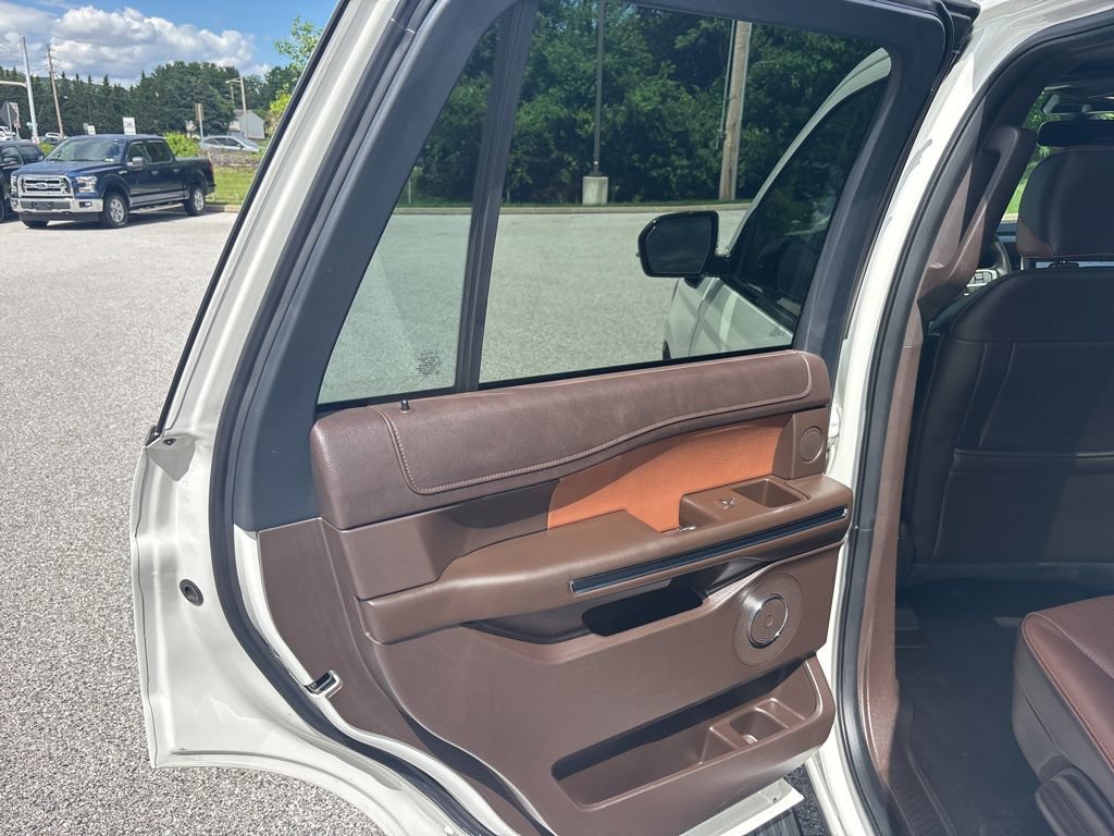 Used 2022 Ford Expedition King Ranch AWD/4WD image 37