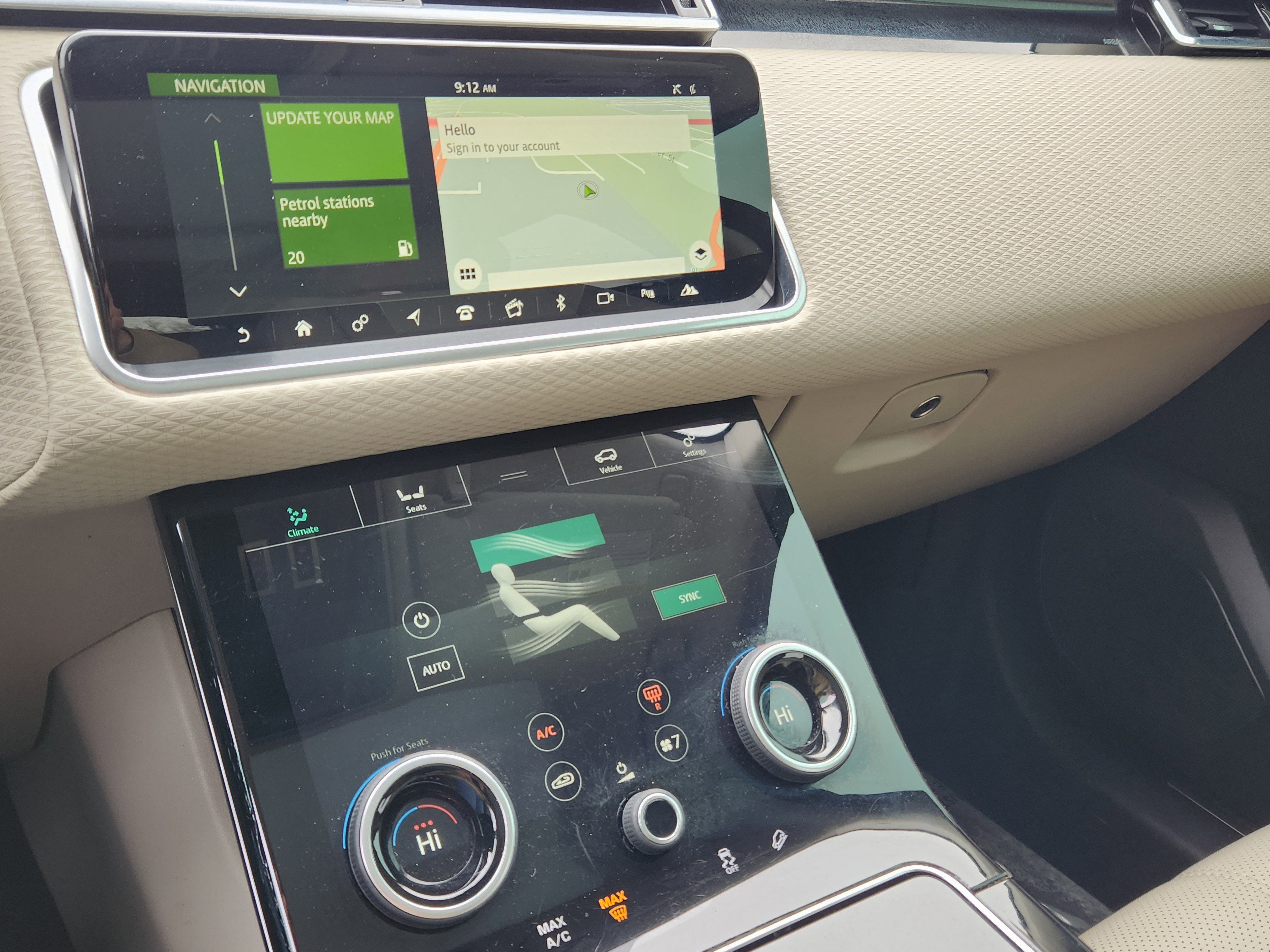 Used 2020 Land Rover Range Rover Velar S image 10