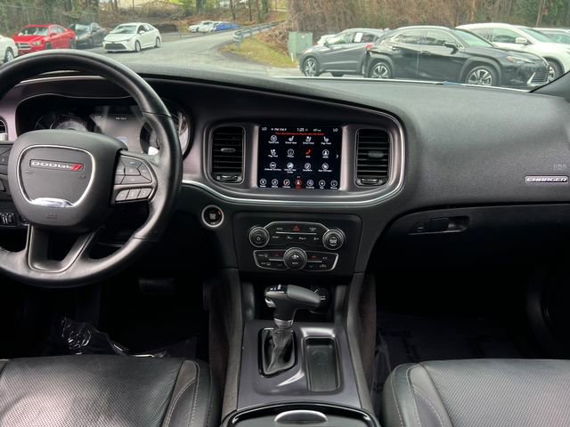 Used 2017 Dodge Charger SXT w/ Premium Group image 17