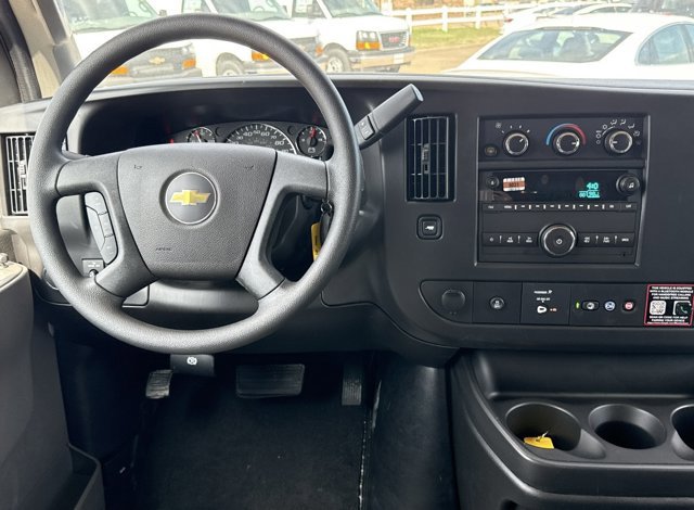 New 2025 Chevrolet Express 3500 LS image 7