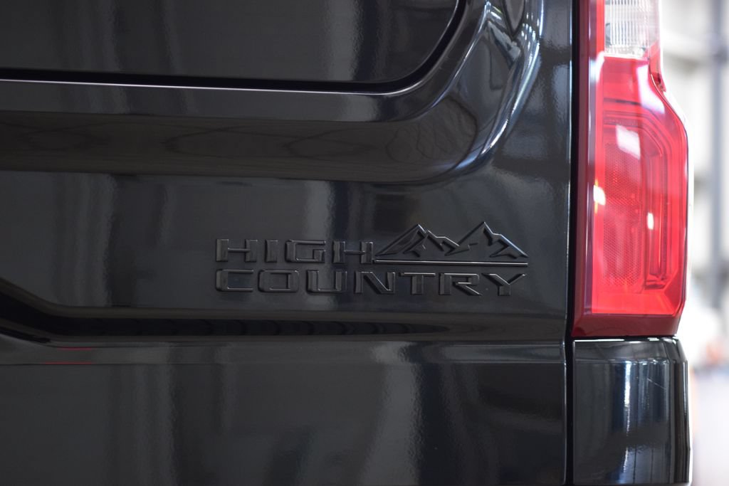 Used 2024 Chevrolet Silverado 1500 High Country w/ Technology Package AWD/4WD image 26