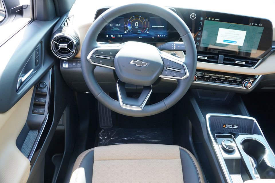 New 2026 Chevrolet Equinox ACTIV w/ Safety and Technology Package AWD/4WD image 12