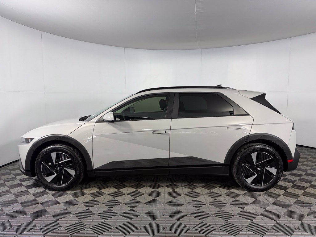 Used 2025 Hyundai Ioniq 5 SEL AWD/4WD image 11