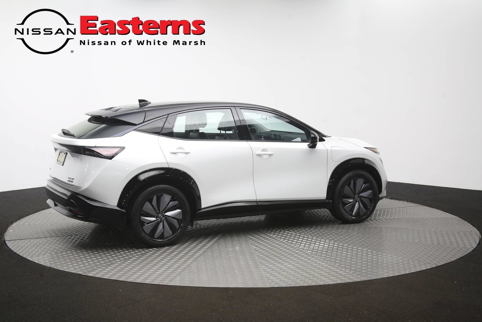 Used 2024 Nissan Ariya AWD image 41