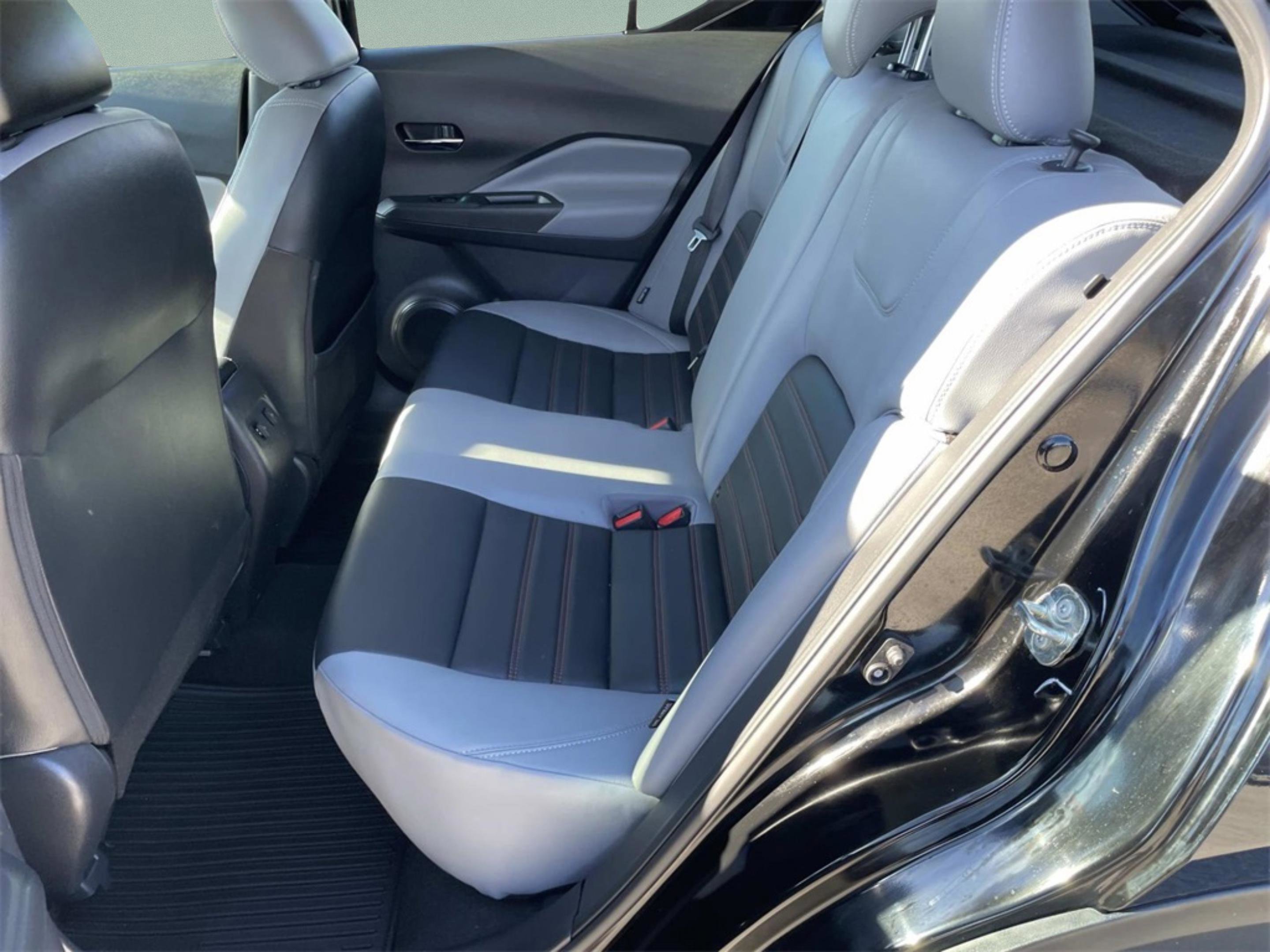 Used 2021 Nissan Kicks SR w/ SR Premium Package image 8