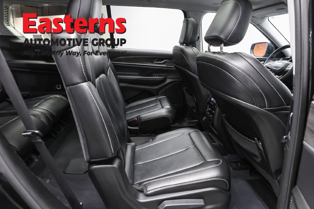 Used 2023 Jeep Grand Cherokee L Limited AWD/4WD image 27