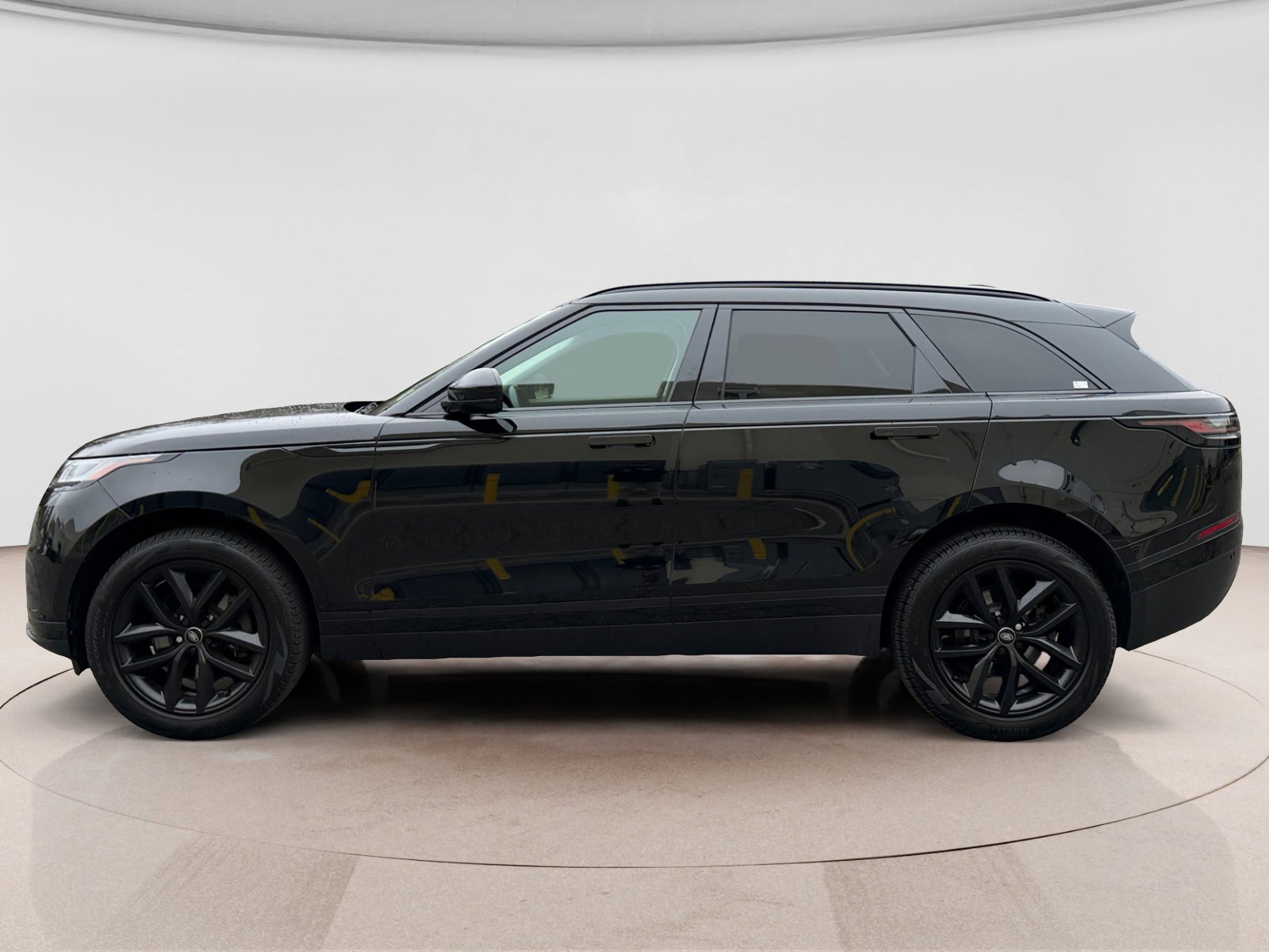 Used 2024 Land Rover Range Rover Velar S AWD/4WD image 2