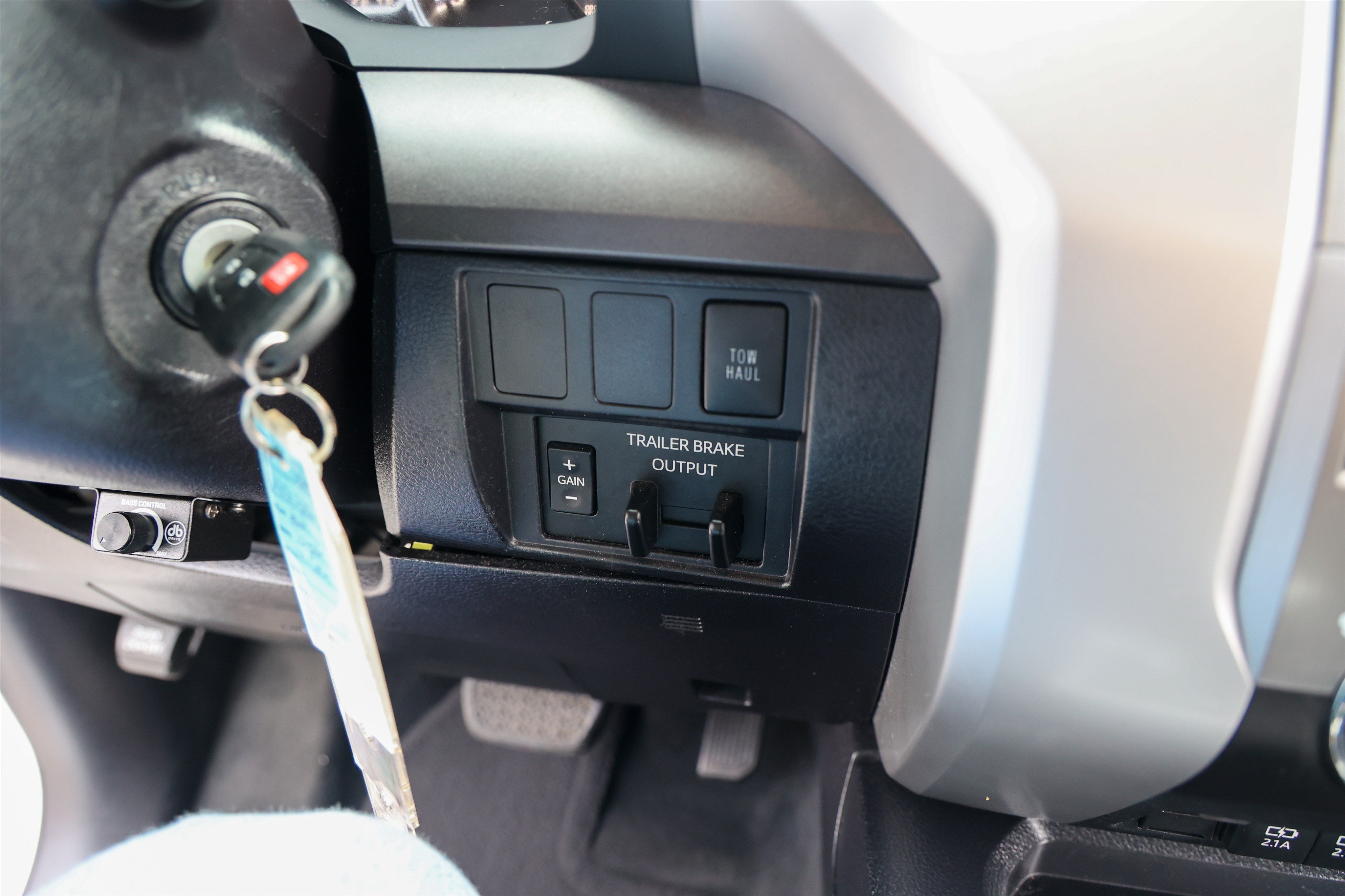 Used 2021 Toyota Tundra SR5 w/ SR5 Leather Package RWD image 23