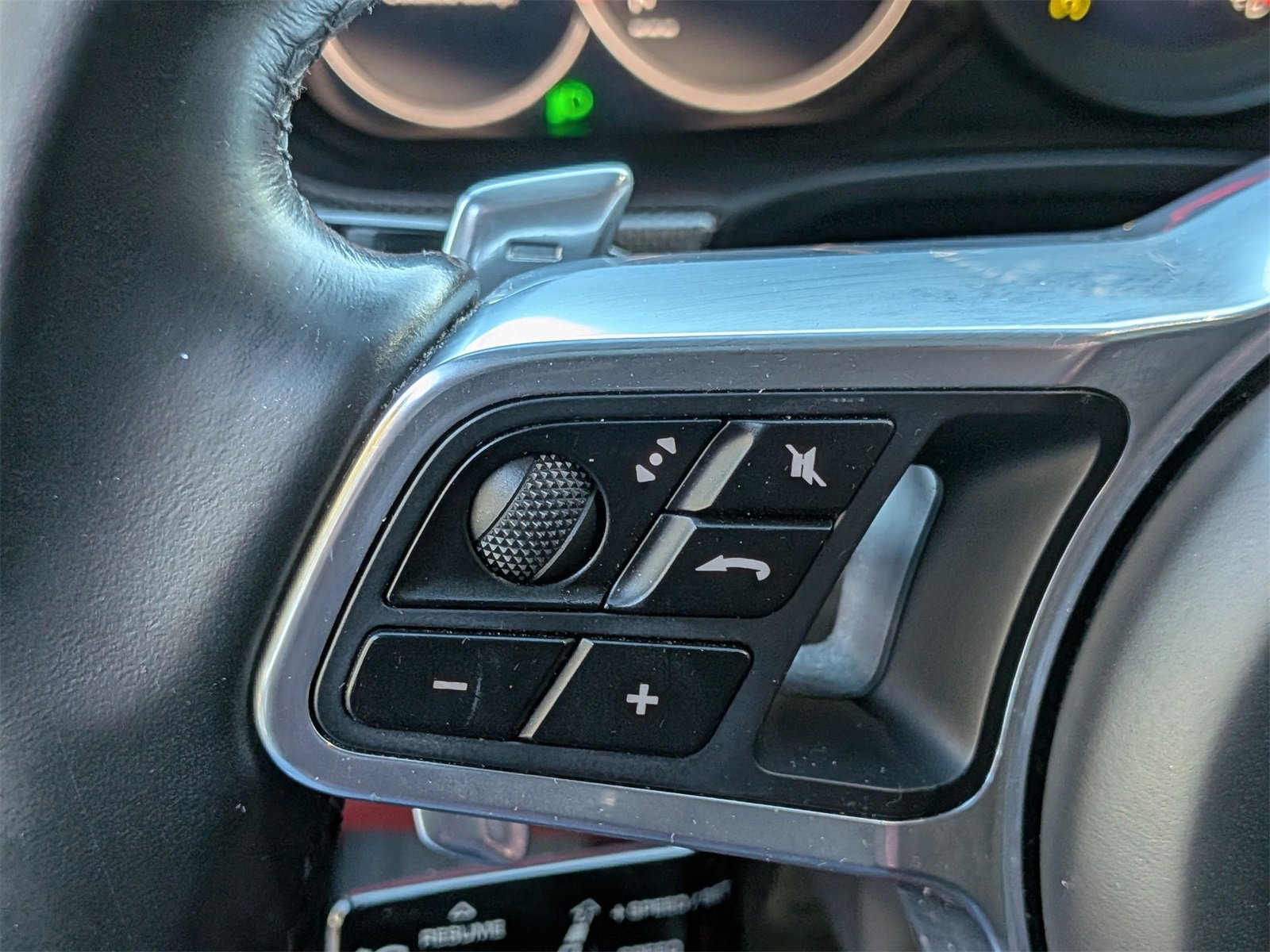 Used 2018 Porsche Panamera image 18