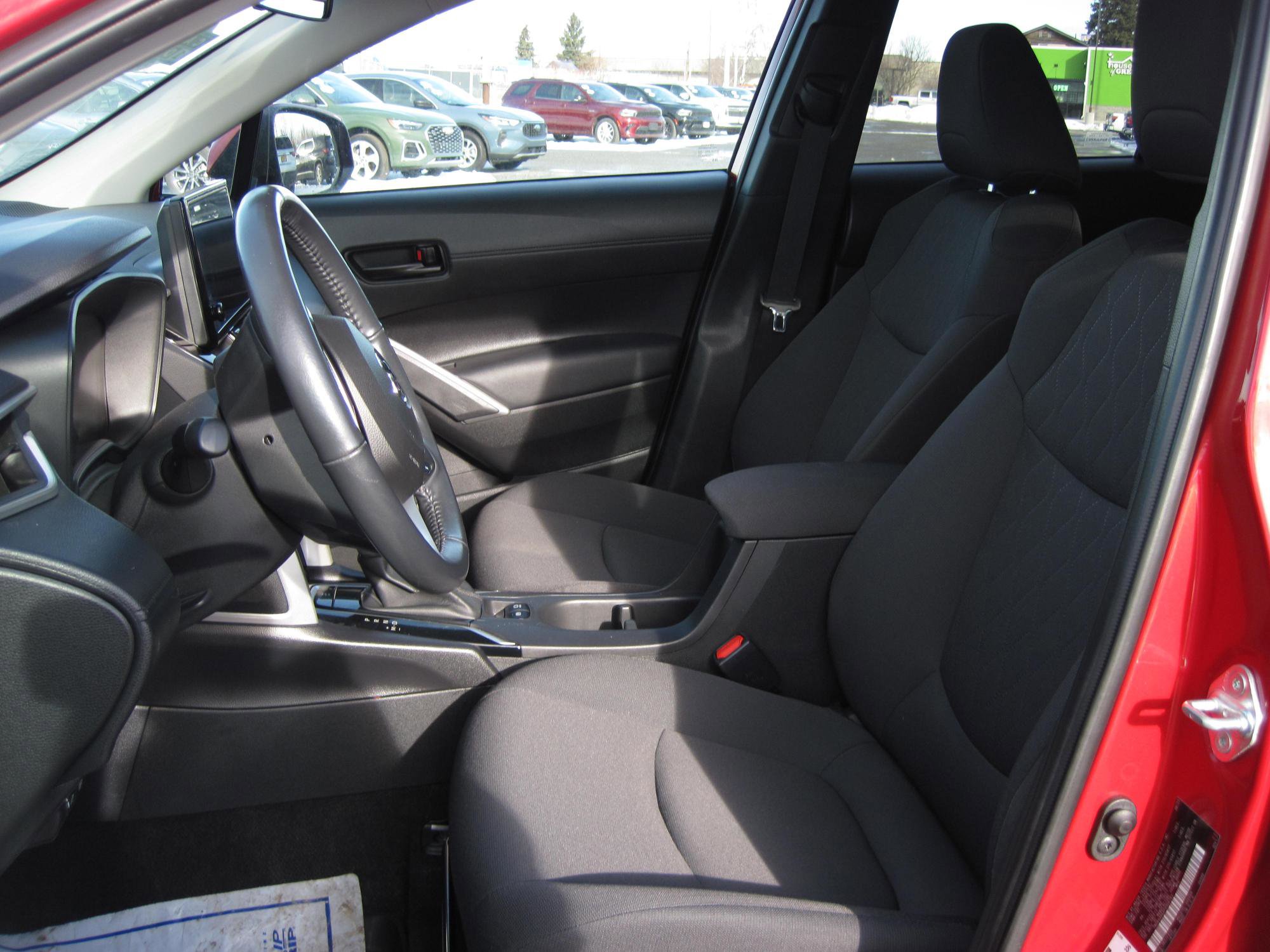 Used 2023 Toyota Corolla Cross LE w/ Moonroof Package image 11