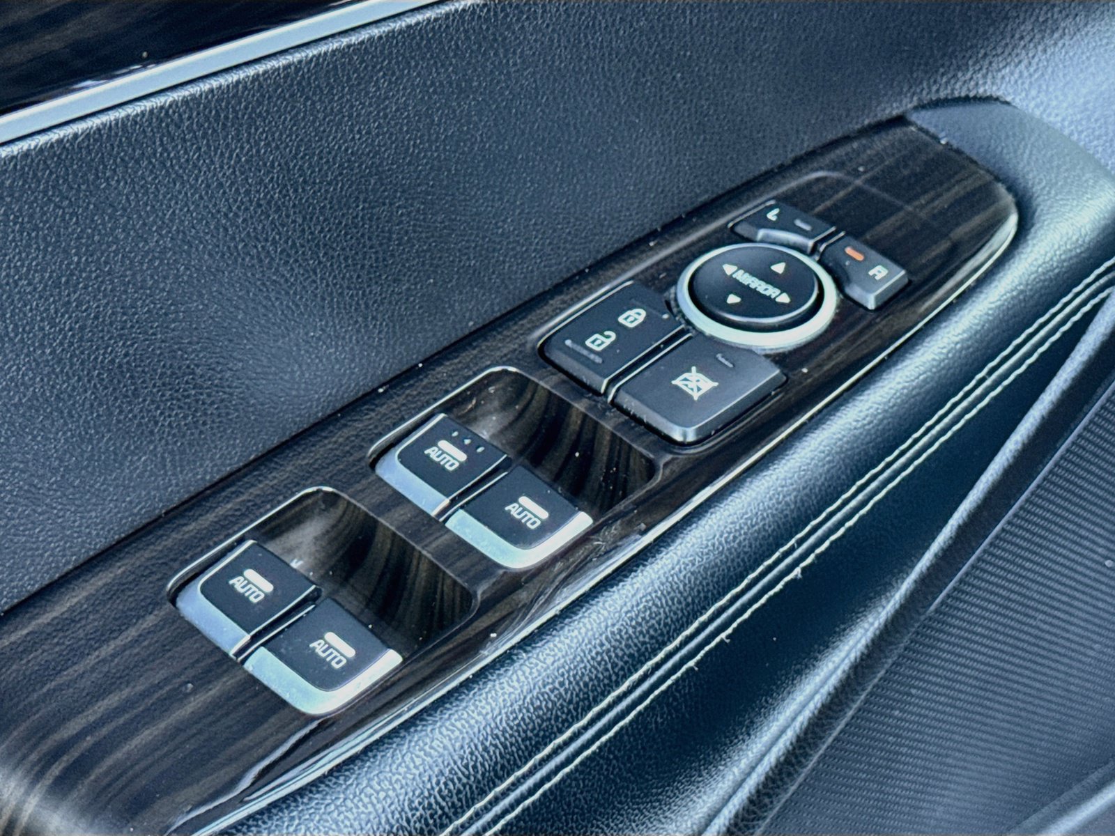 Used 2019 Kia Sorento AWD w/ LX Convenience Package image 10