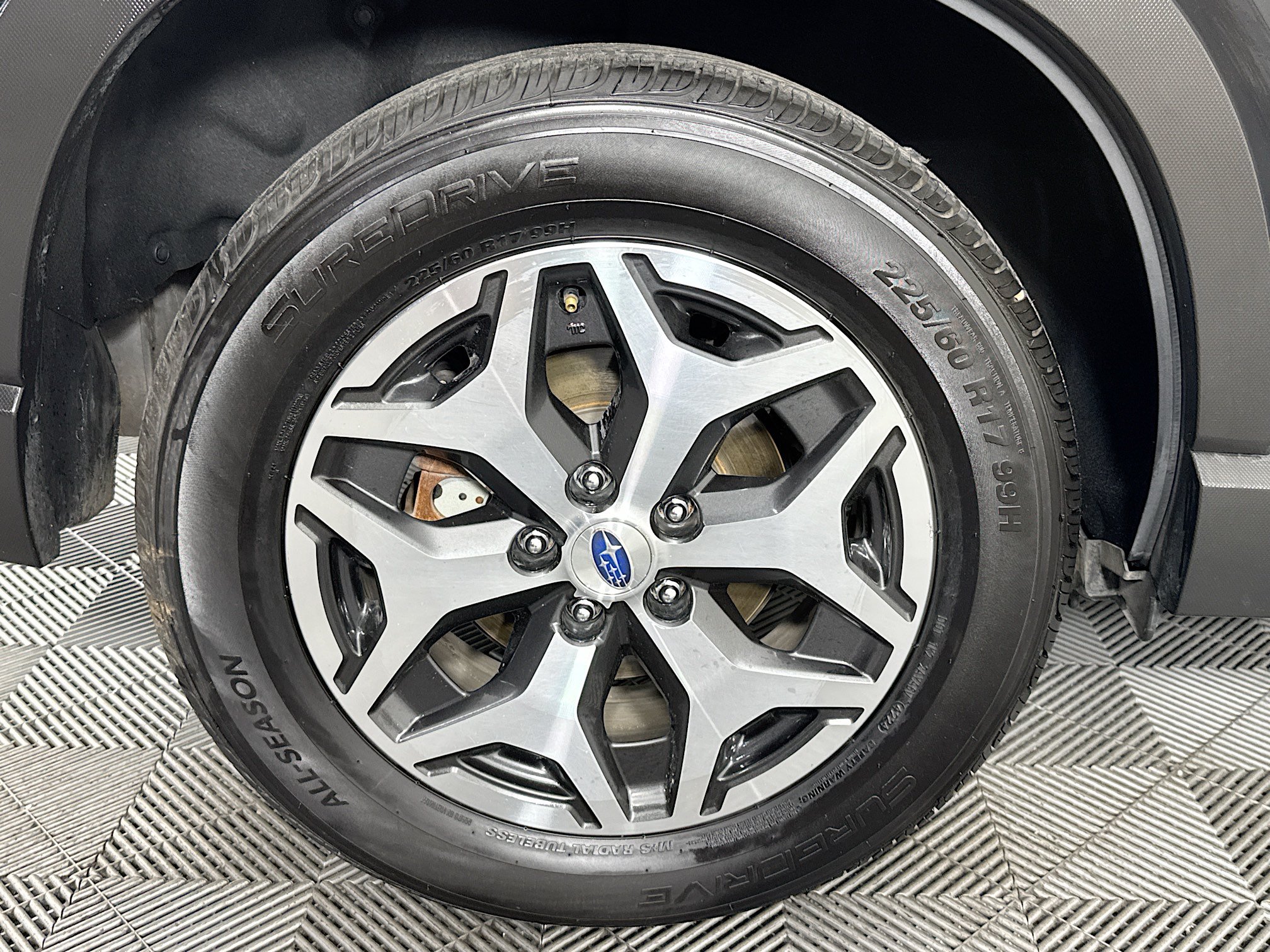 Used 2023 Subaru Forester Premium AWD/4WD image 32