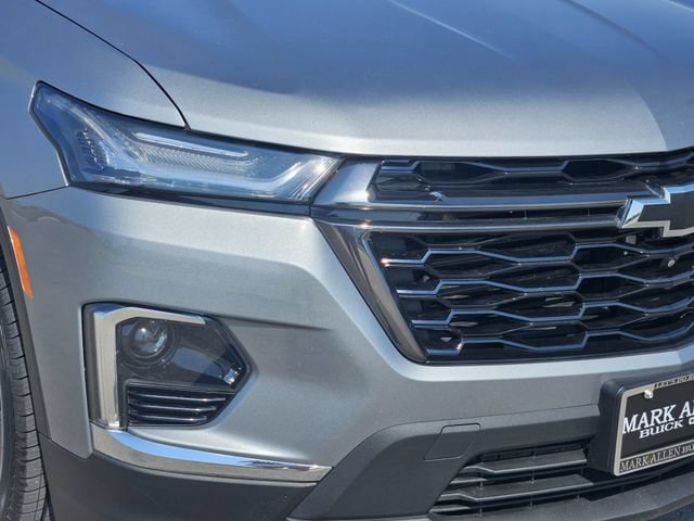 Used 2023 Chevrolet Traverse RS w/ LPO, Floor Liner Package AWD/4WD image 8