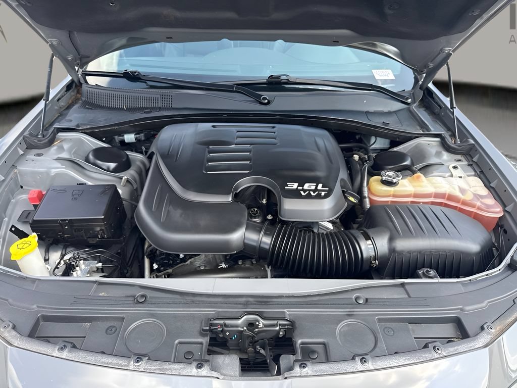 Used 2019 Chrysler 300 S RWD image 19