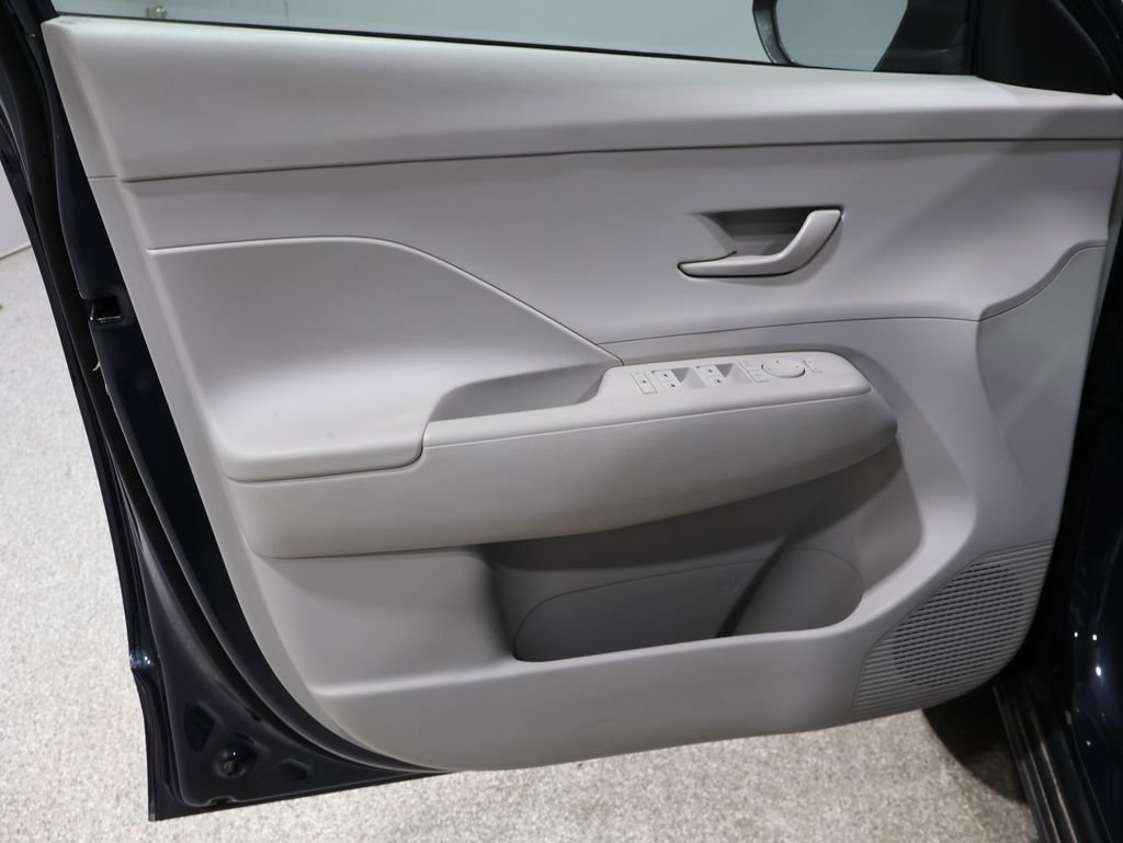 Used 2024 Hyundai Kona SEL image 12