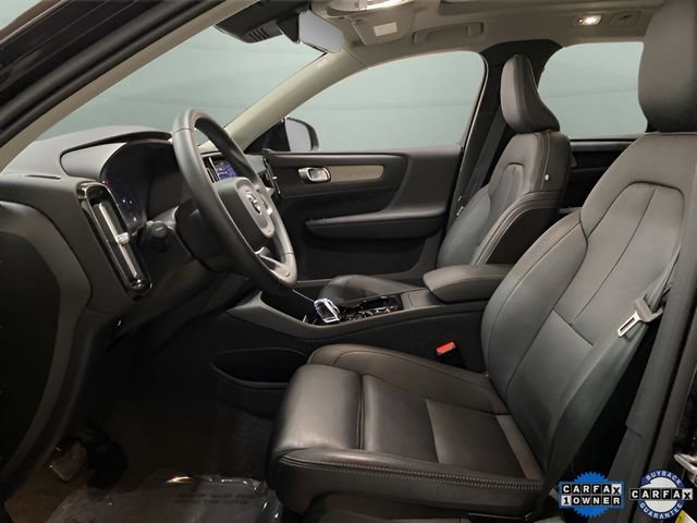 Used 2025 Volvo XC40 B5 Plus image 17