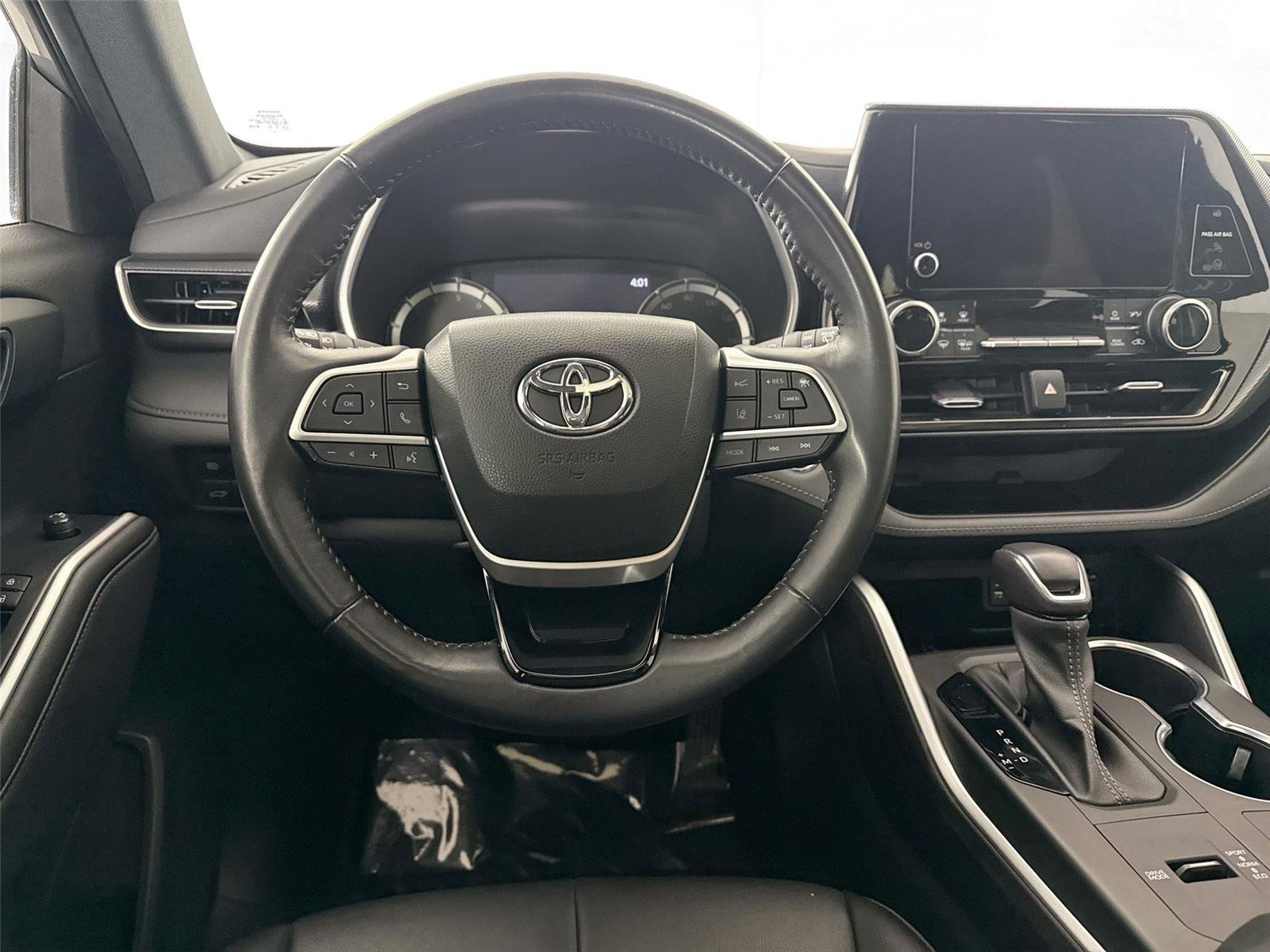 Certified 2023 Toyota Highlander XSE image 32