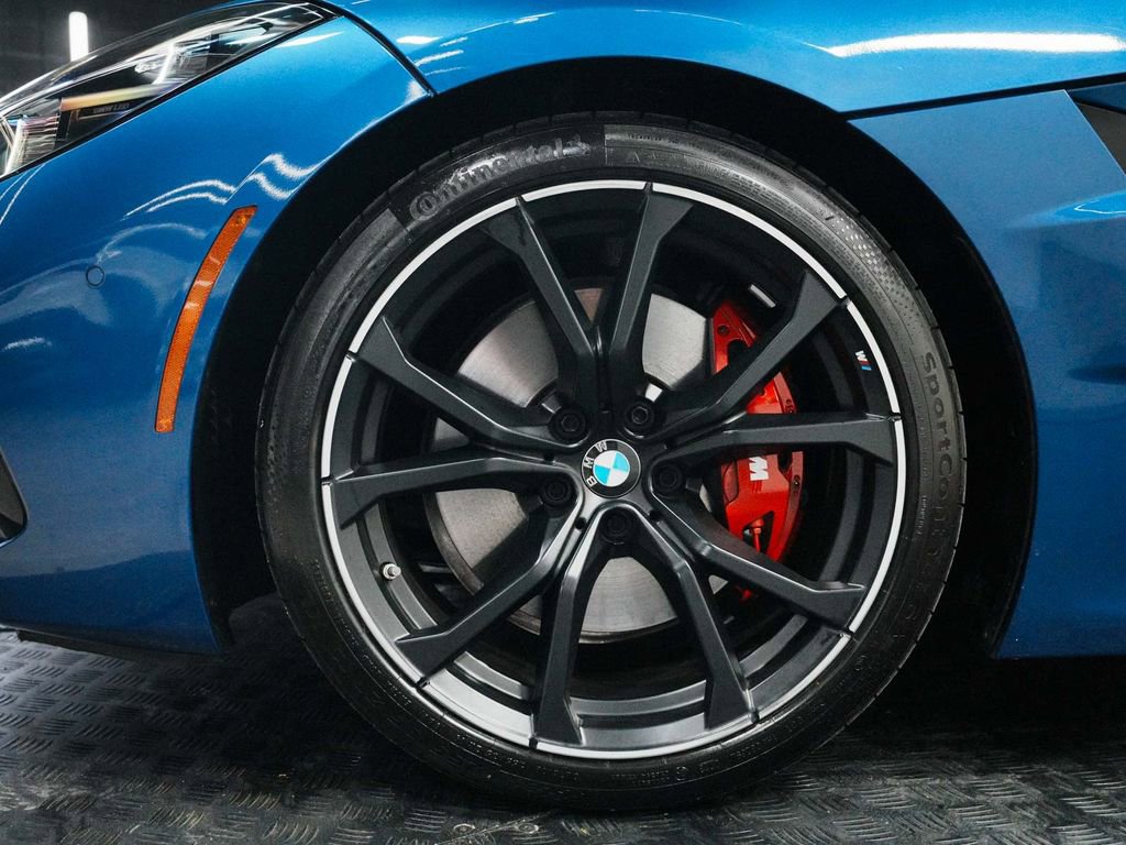 Used 2024 BMW Z4 M40i w/ Premium Package image 16