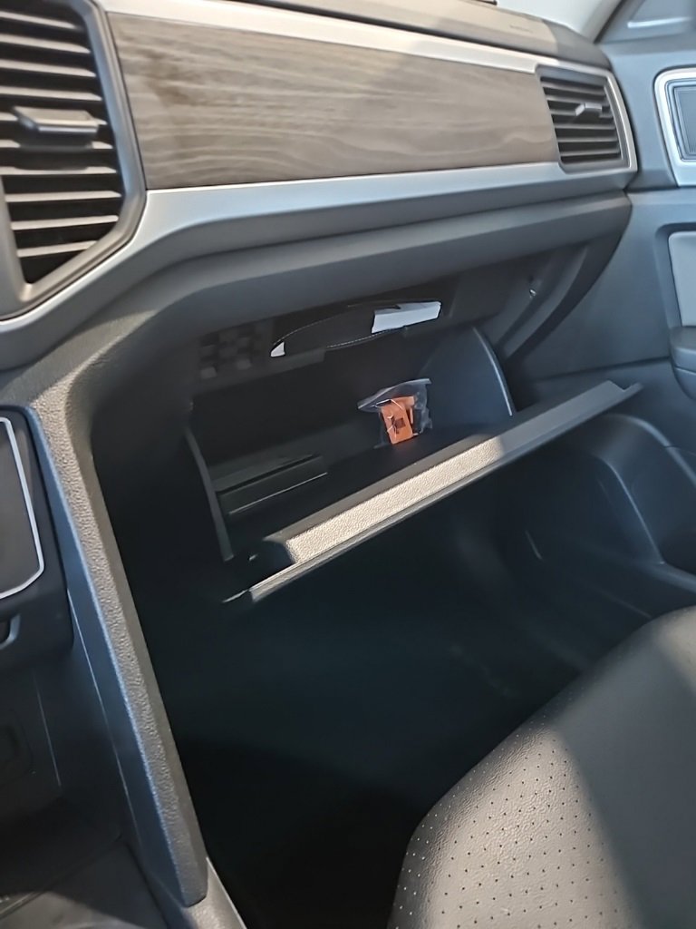 Used 2023 Volkswagen Atlas SE image 31