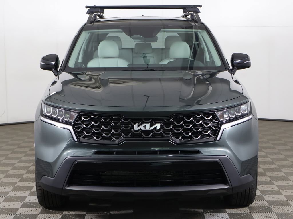 Used 2023 Kia Sorento S w/ Panoramic Sunroof Package AWD/4WD image 13