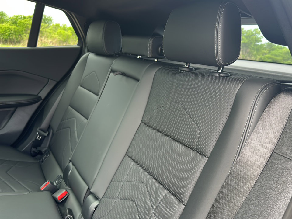 New 2026 BMW X2 xDrive28i w/ Convenience Package image 17