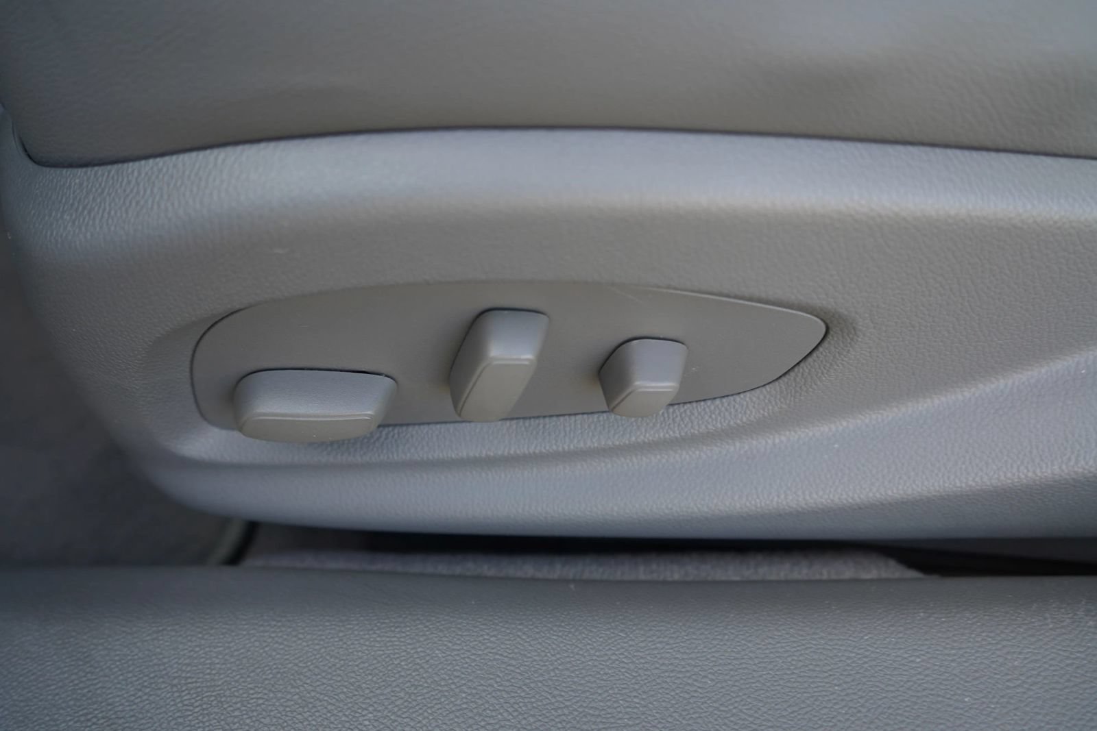 Used 2015 Chevrolet Impala LT w/ Convenience Package FWD image 14