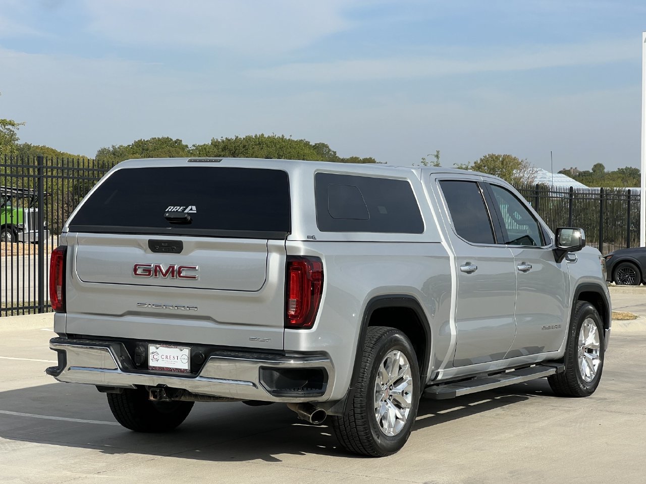 Used 2020 GMC Sierra 1500 SLT RWD image 4