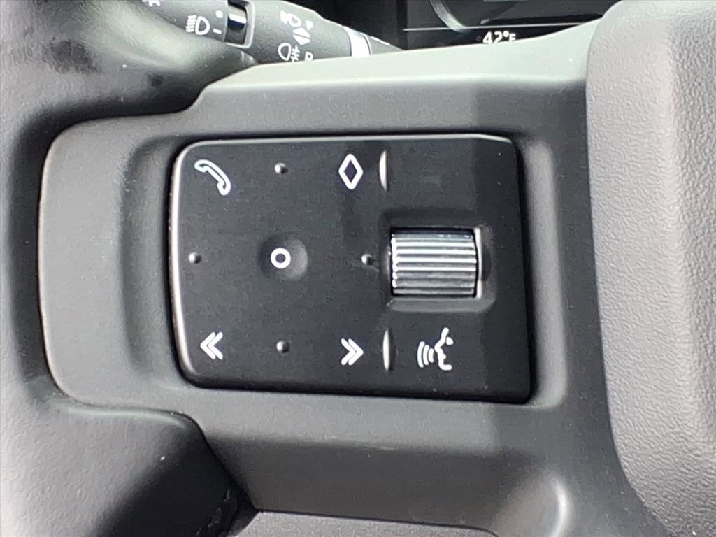 Certified 2023 Land Rover Defender 110 X-Dynamic SE image 16