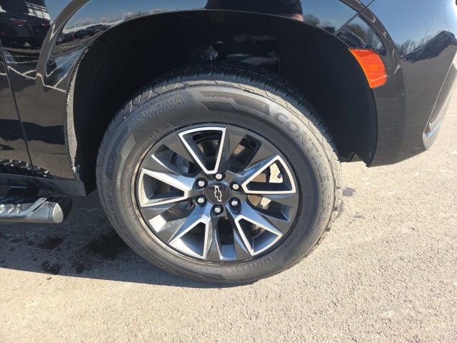 Used 2022 Chevrolet Tahoe Z71 w/ Z71 Off-Road Package image 4