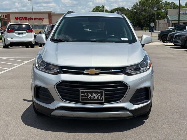 Used 2022 Chevrolet Trax LT w/ LT Convenience Package FWD image 2
