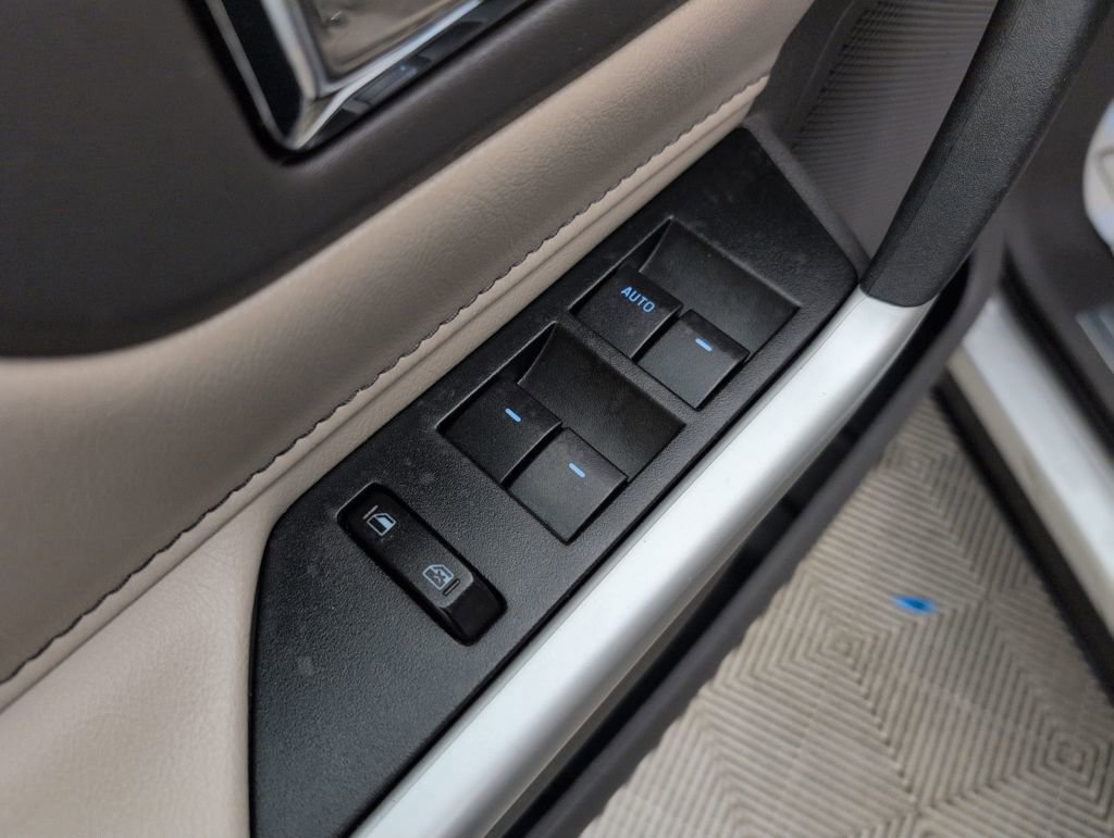 Used 2014 Ford Edge Limited image 36