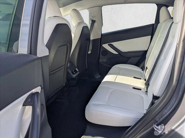 Used 2021 Tesla Model Y Long Range image 18
