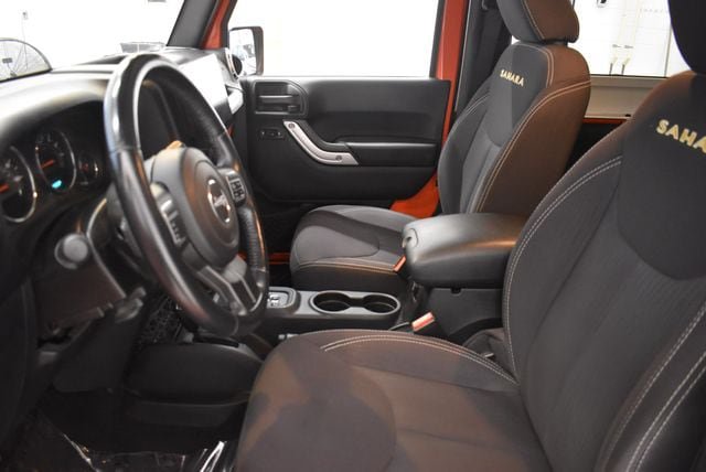 Used 2015 Jeep Wrangler Sahara AWD/4WD image 21
