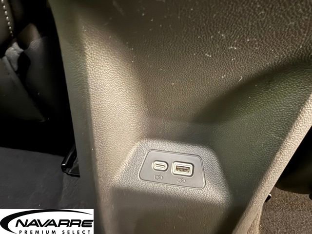 Used 2023 Buick Envision Essence image 11