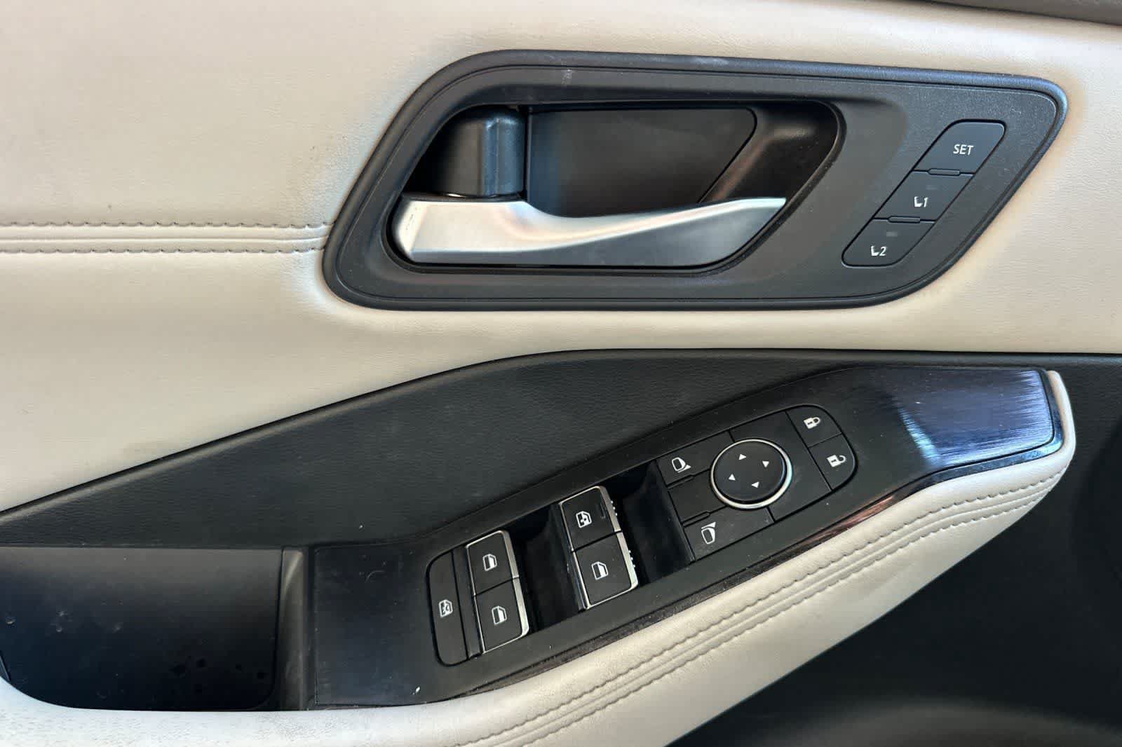 Used 2023 Nissan Rogue SL FWD image 15