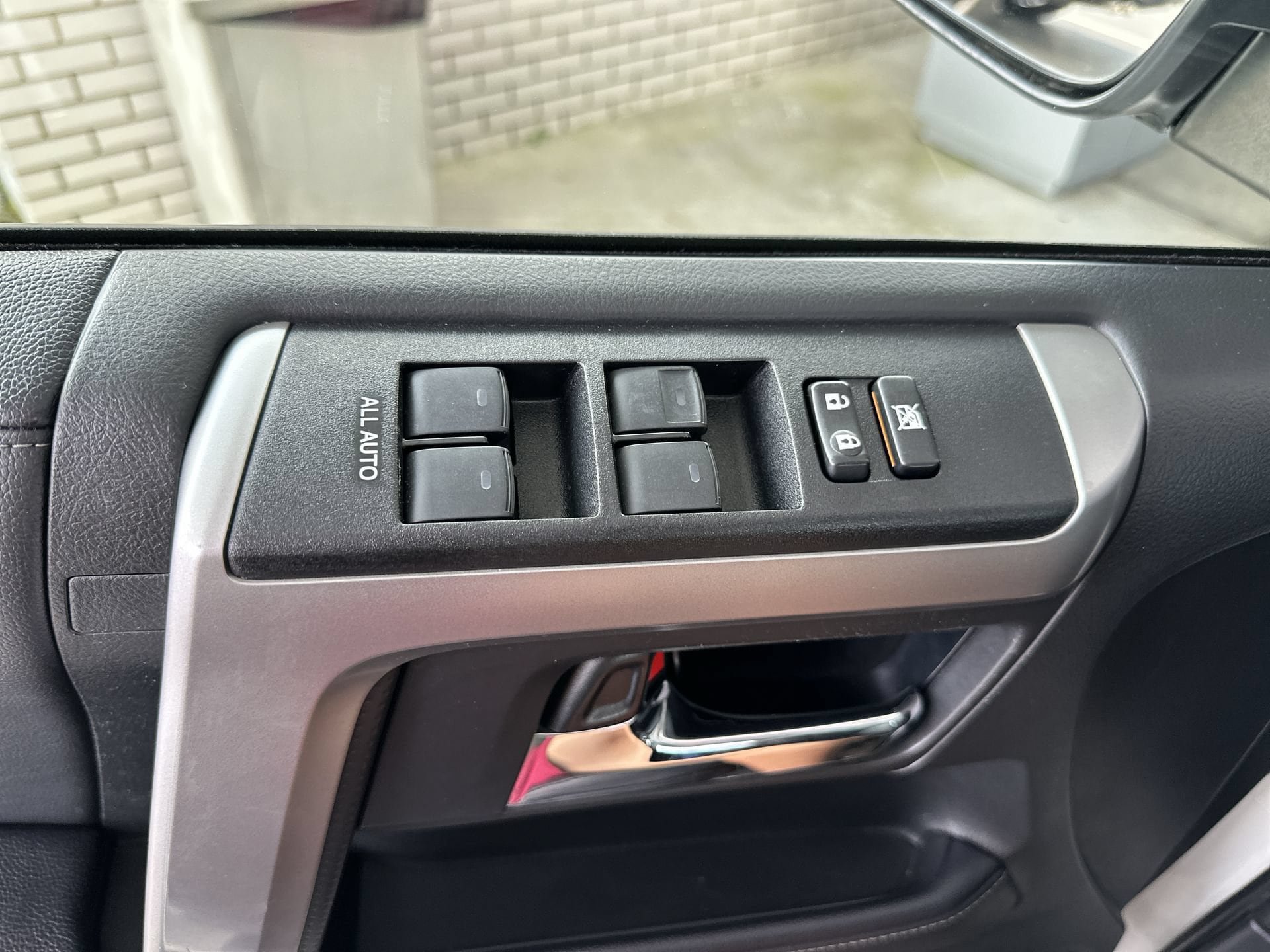 Used 2022 Toyota 4Runner SR5 Premium w/ Moonroof Package RWD image 24