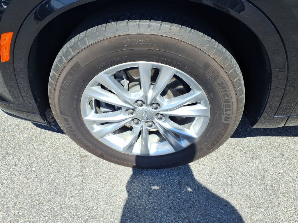 Used 2024 Cadillac XT6 Luxury w/ LPO, Floor Liner Package AWD/4WD image 5