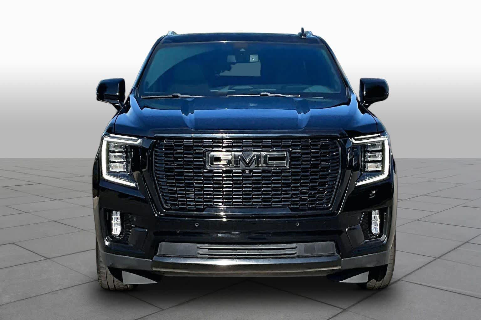 Used 2021 GMC Yukon Denali AWD/4WD image 3