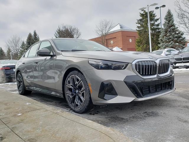 New 2026 BMW 540i xDrive w/ M Sport Package image 7