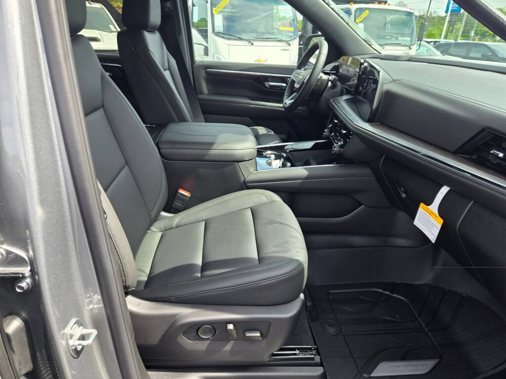 New 2026 Chevrolet Tahoe LT w/ Comfort Package AWD/4WD image 4
