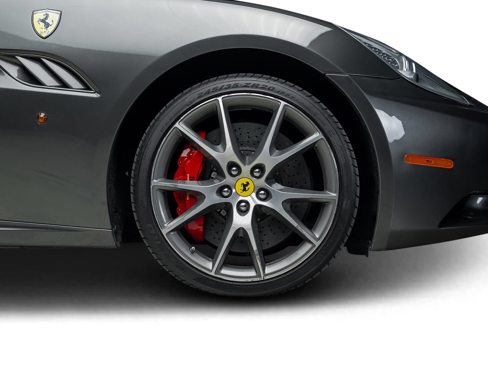 Used 2010 Ferrari California RWD image 30