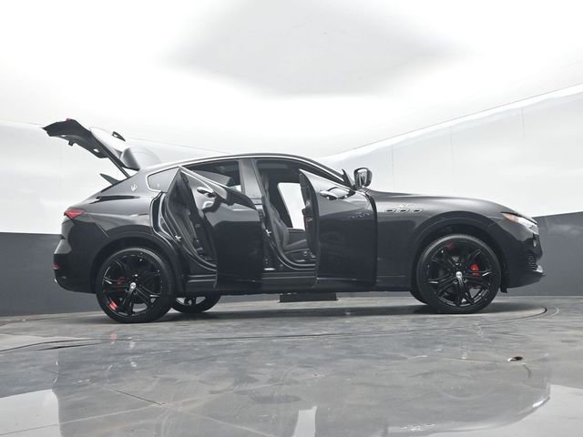 Used 2023 Maserati Levante GT AWD/4WD image 77