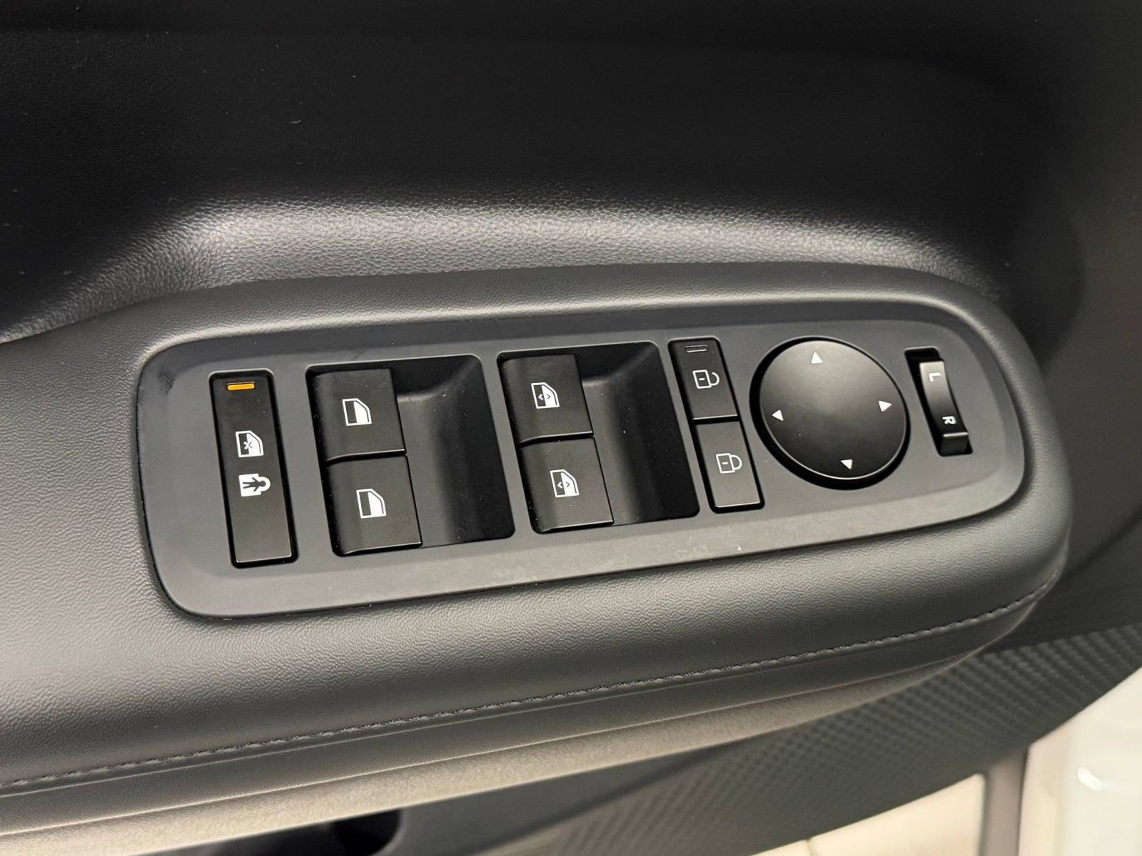 Used 2026 Hyundai Santa Fe SEL AWD/4WD image 29