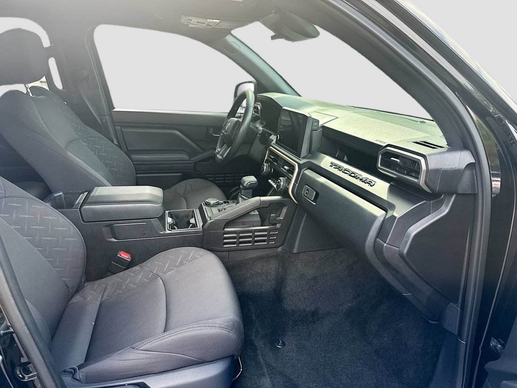 Used 2025 Toyota Tacoma SR AWD/4WD image 25