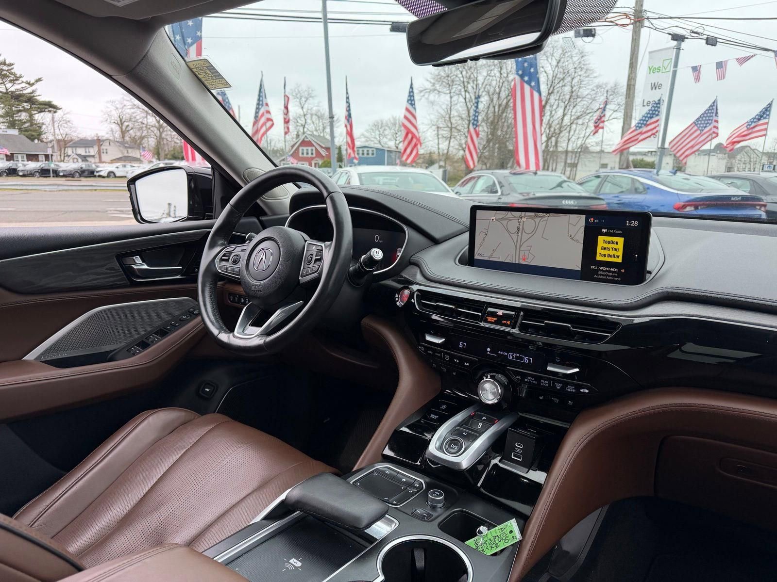 Used 2023 Acura MDX SH-AWD w/ Advance Package image 16