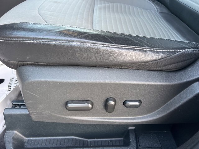 Used 2017 Ford Escape SE w/ Equipment Group 201A image 21