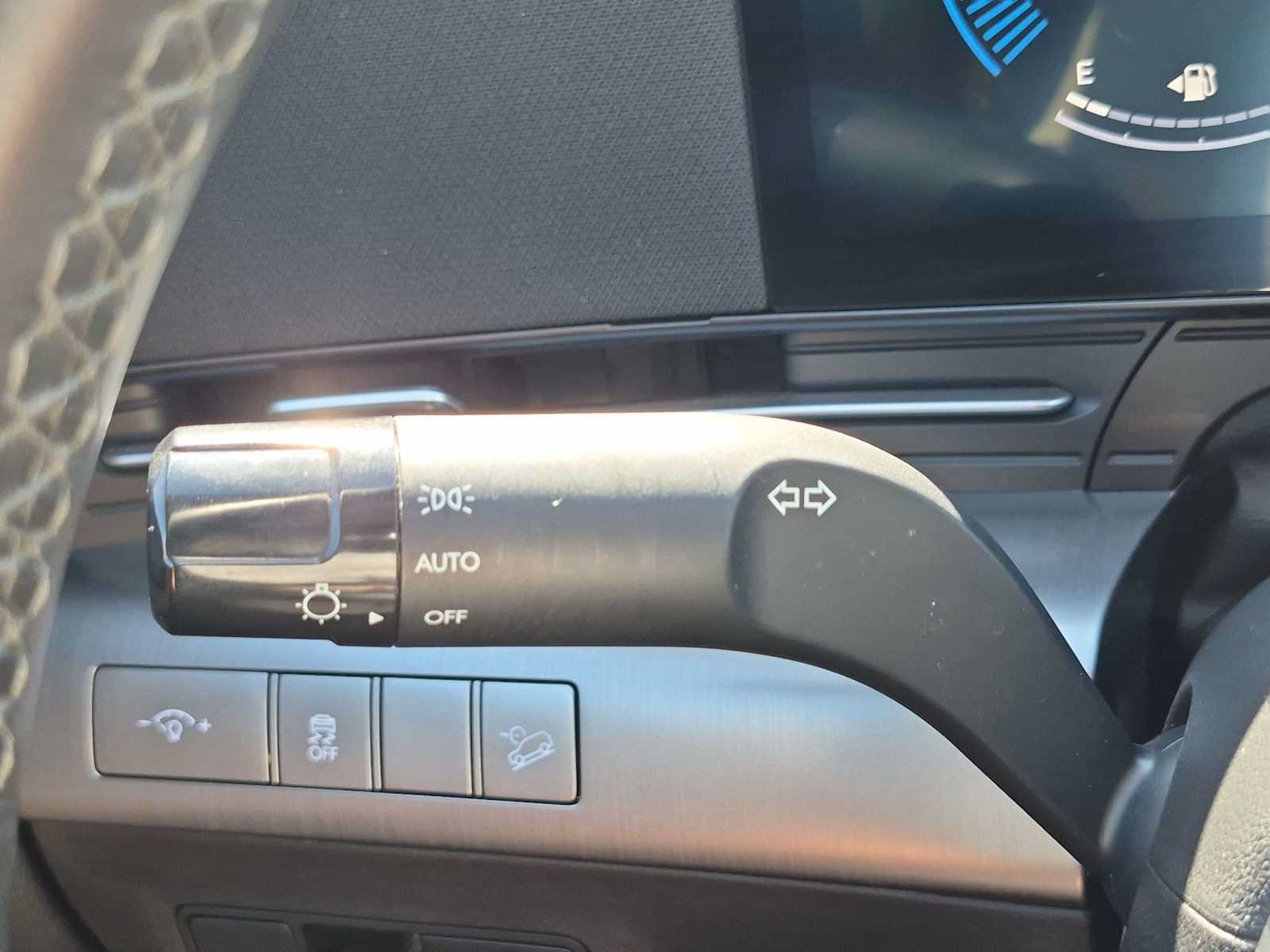 Certified 2025 Hyundai Kona SEL AWD/4WD image 26