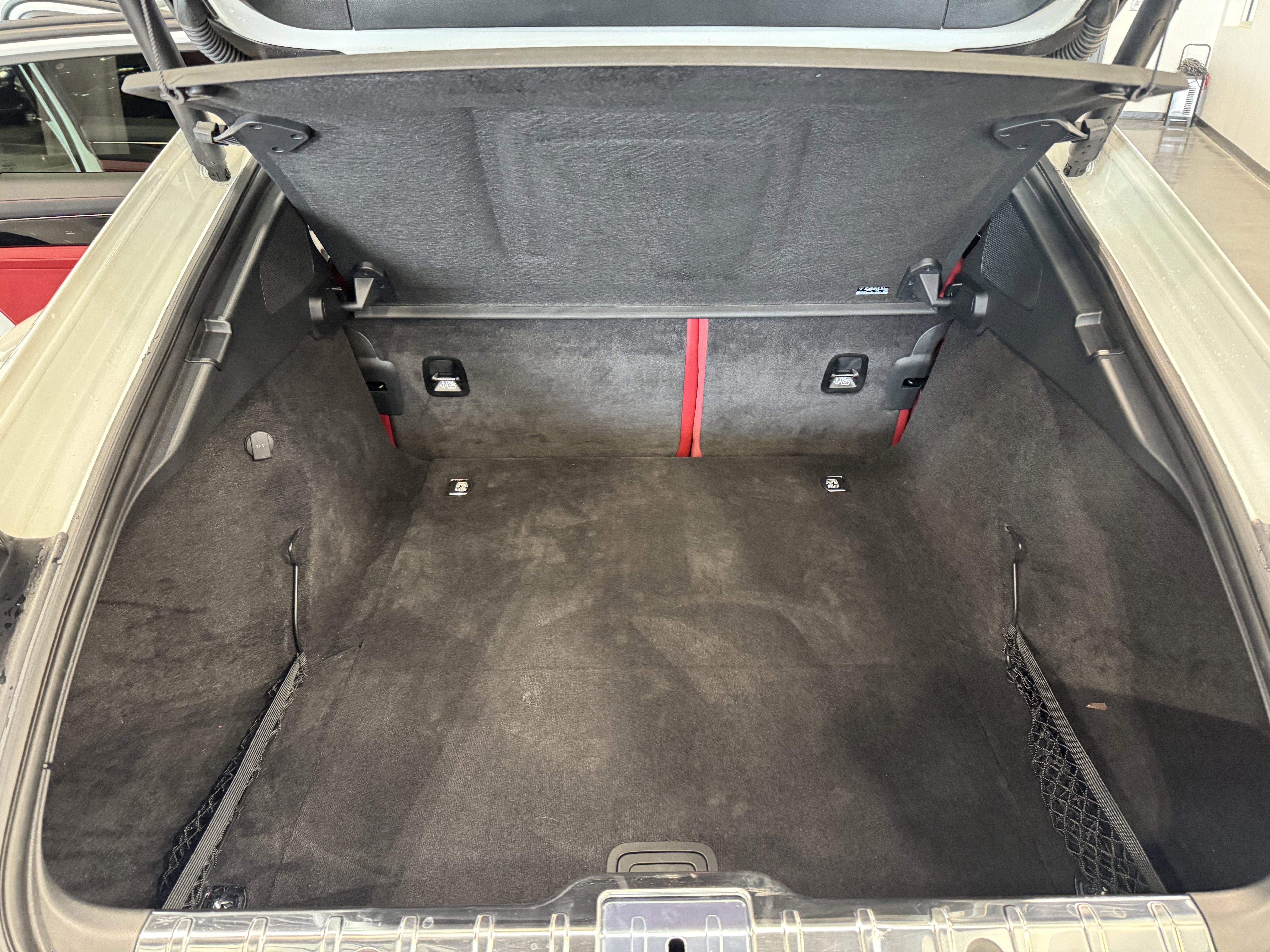 Used 2022 Porsche Panamera 4 image 32