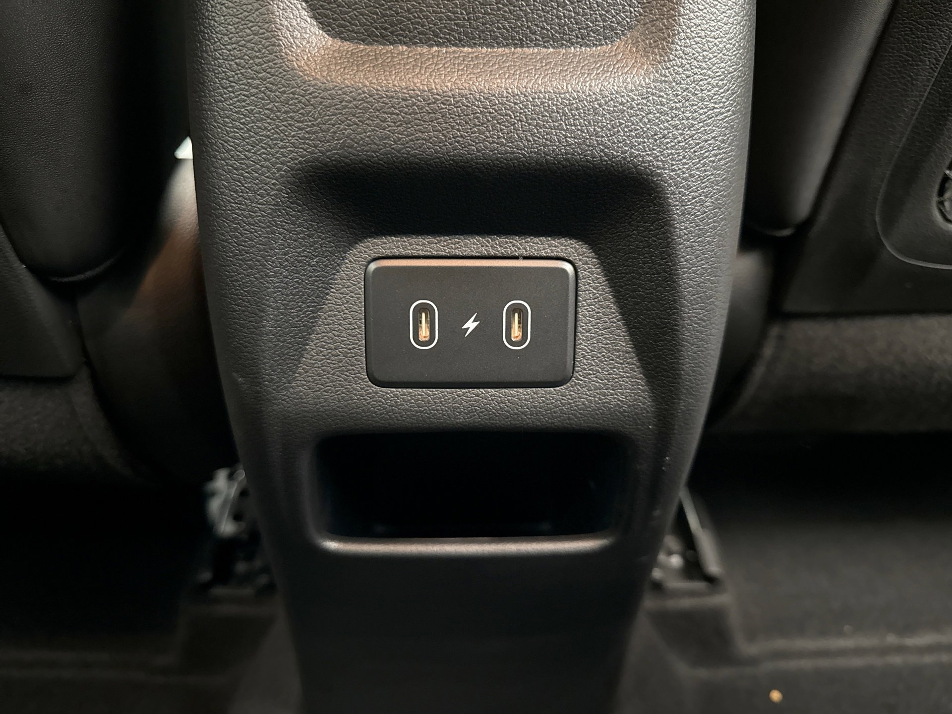 Used 2025 Hyundai Venue Limited image 20