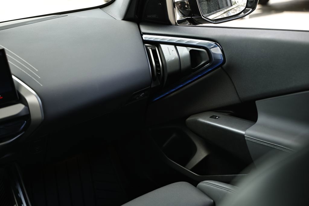 Certified 2025 BMW X3 xDrive30i w/ Premium Package image 37